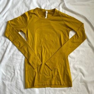 LULULEMON LONG SLEEVE SWIFTLY